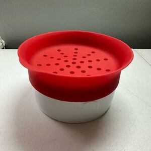 Pampered Chef microwave pasta cooker